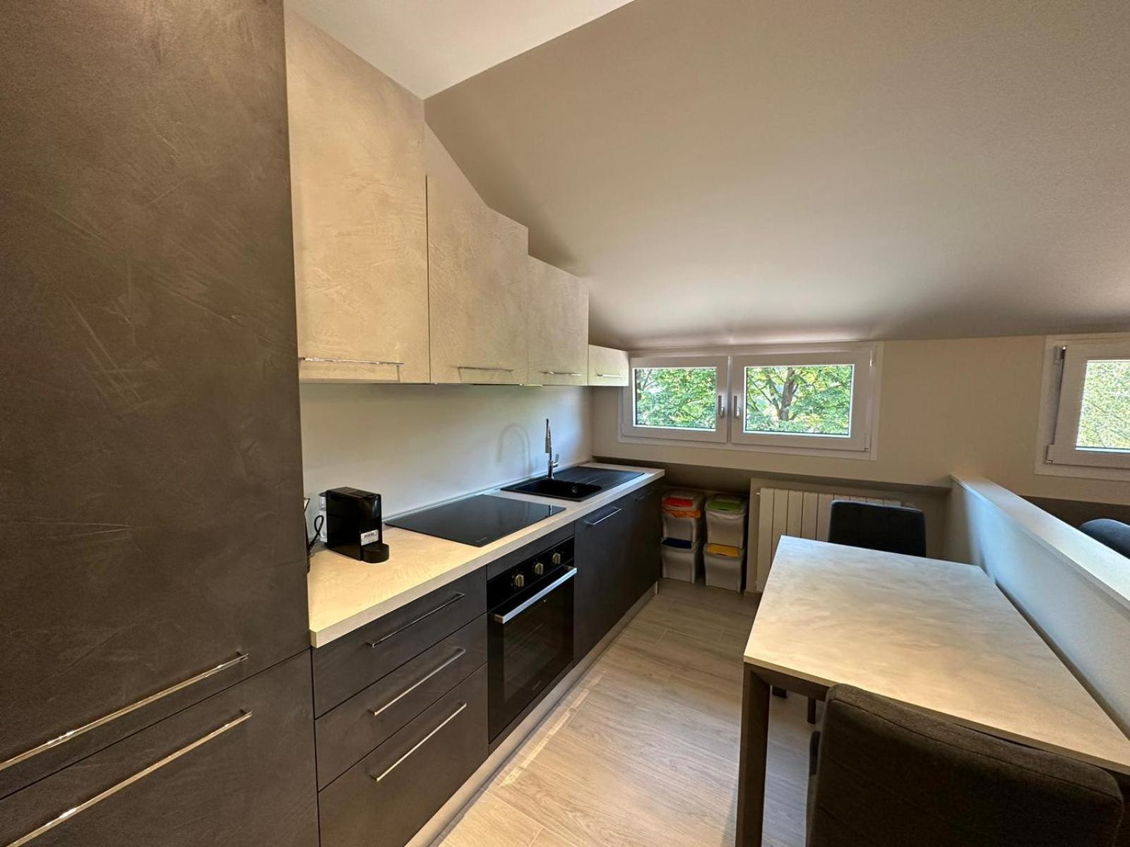 Mansarda G.A. Apartment กลูโซเน ภายนอก รูปภาพ