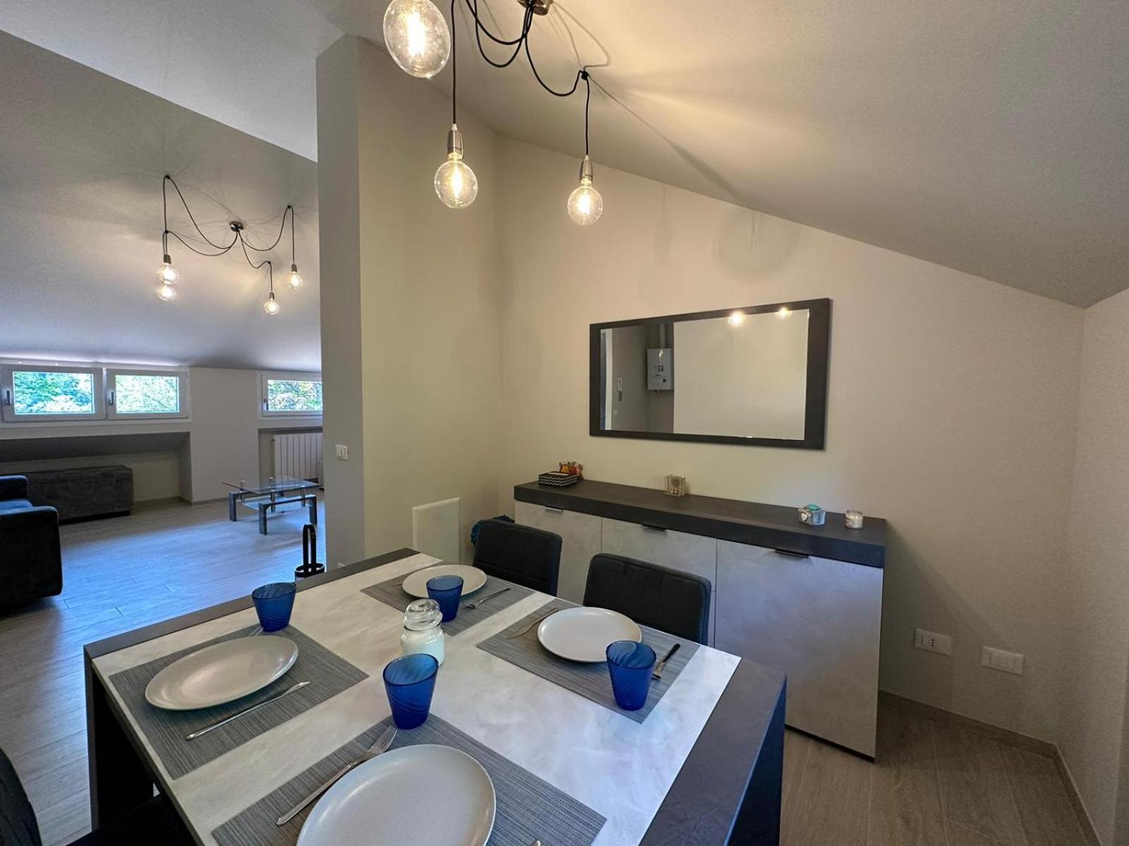 Mansarda G.A. Apartment กลูโซเน ภายนอก รูปภาพ